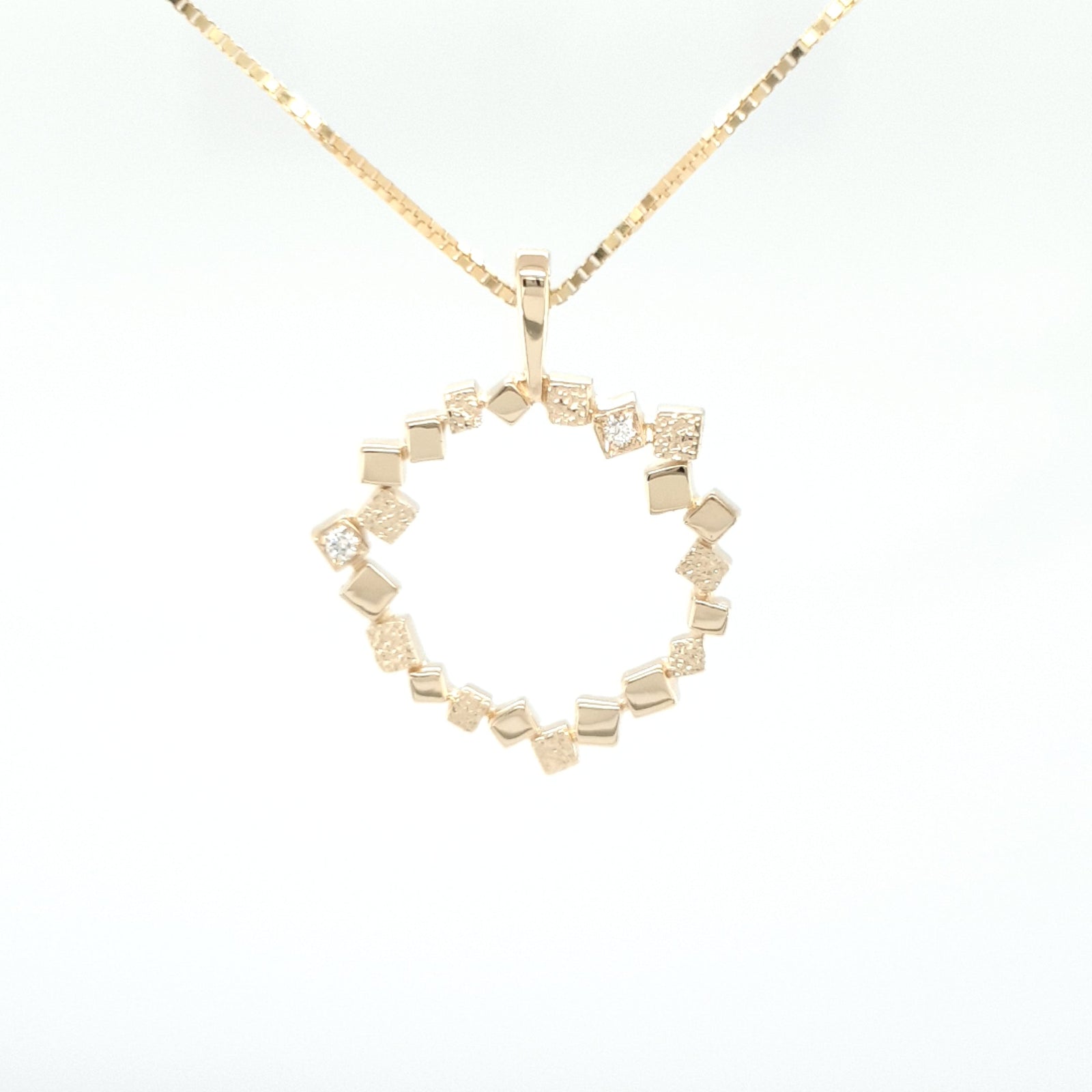 Icecold Gull hálsmen, Stuðlar, með 2 demöntum