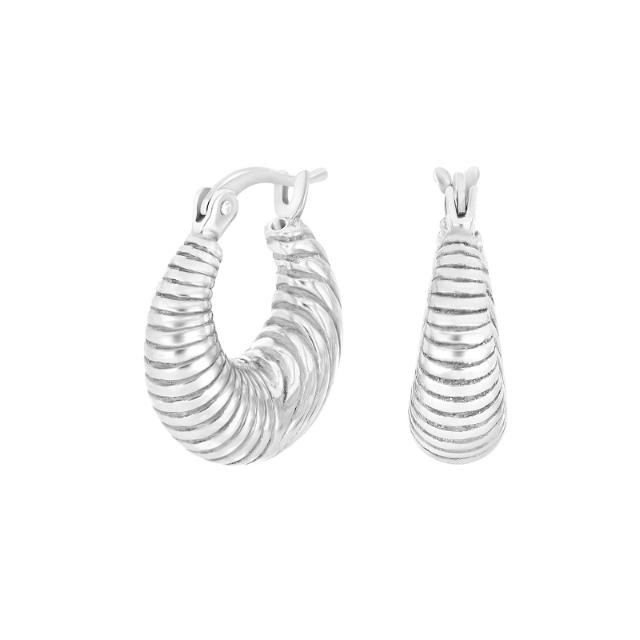 Joanli Nor, Torn 52, Eyrnalokkar