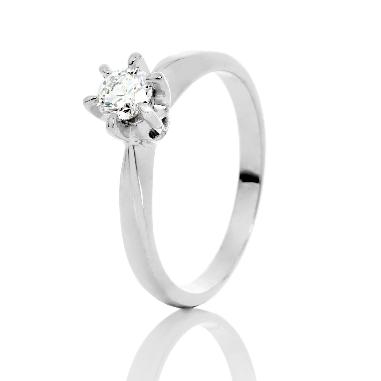 Demantshringur hvítagull