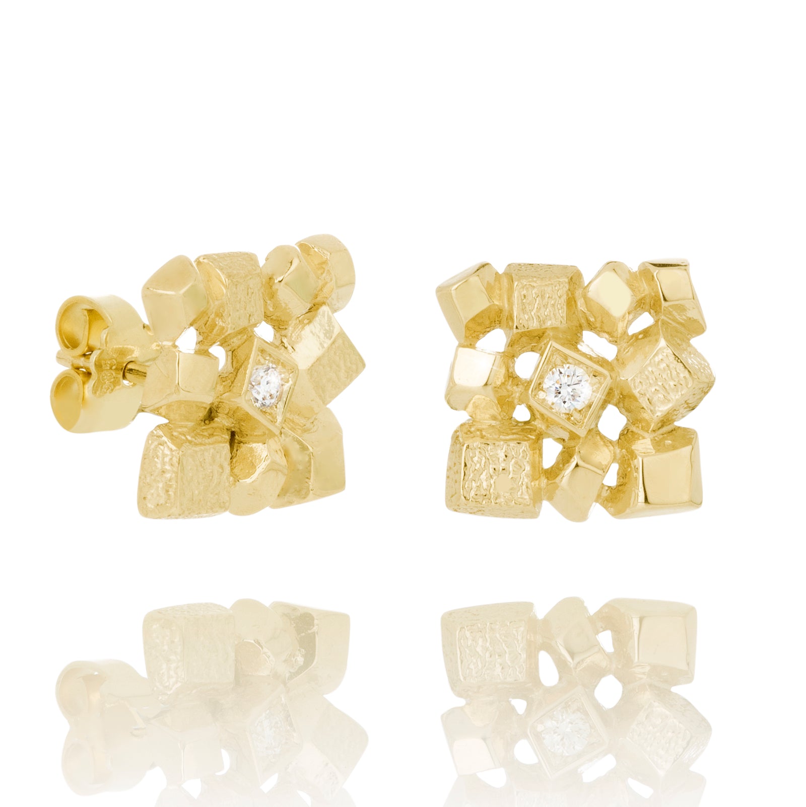 Icecold Gull eyrnalokkar