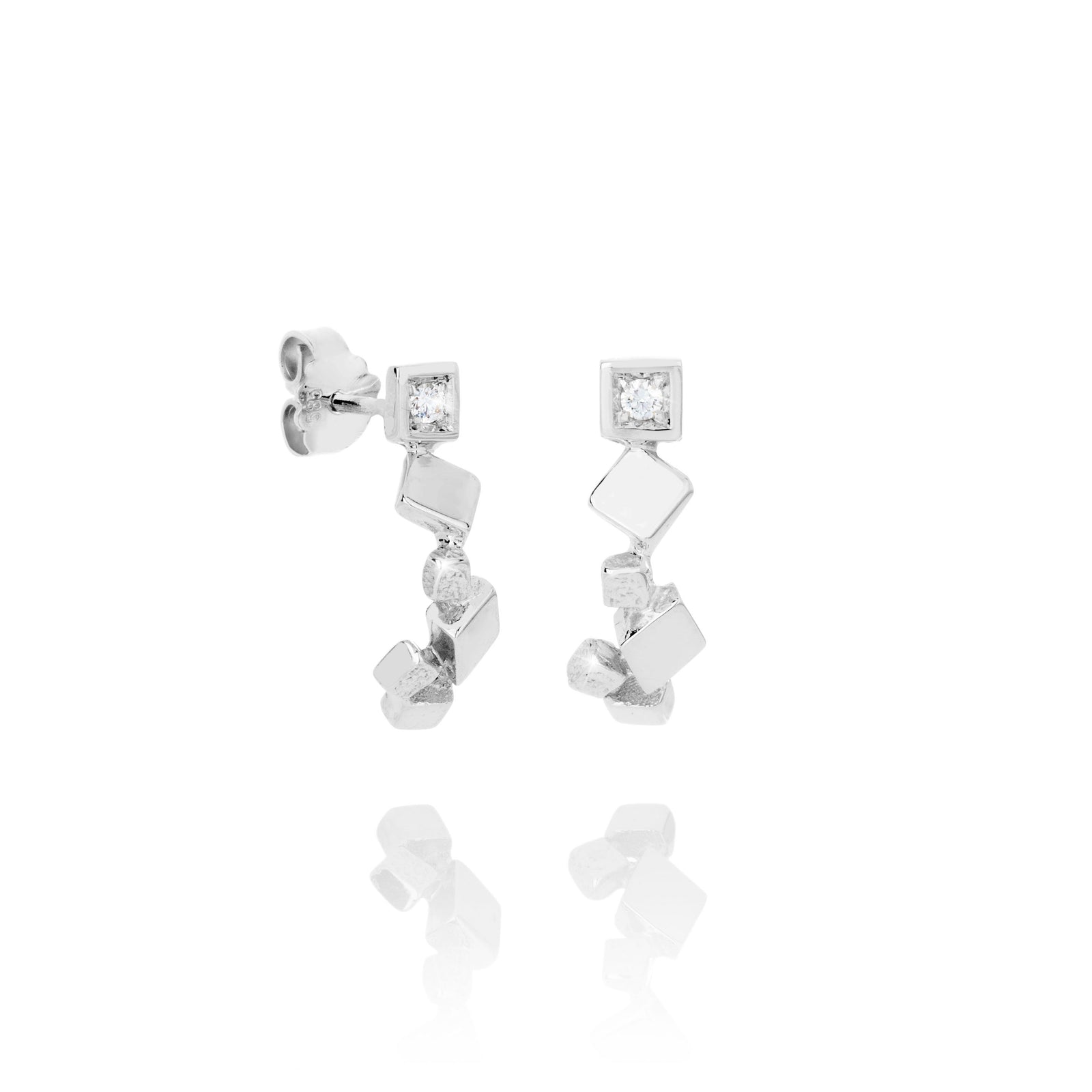 Icecold Gull eyrnalokkar