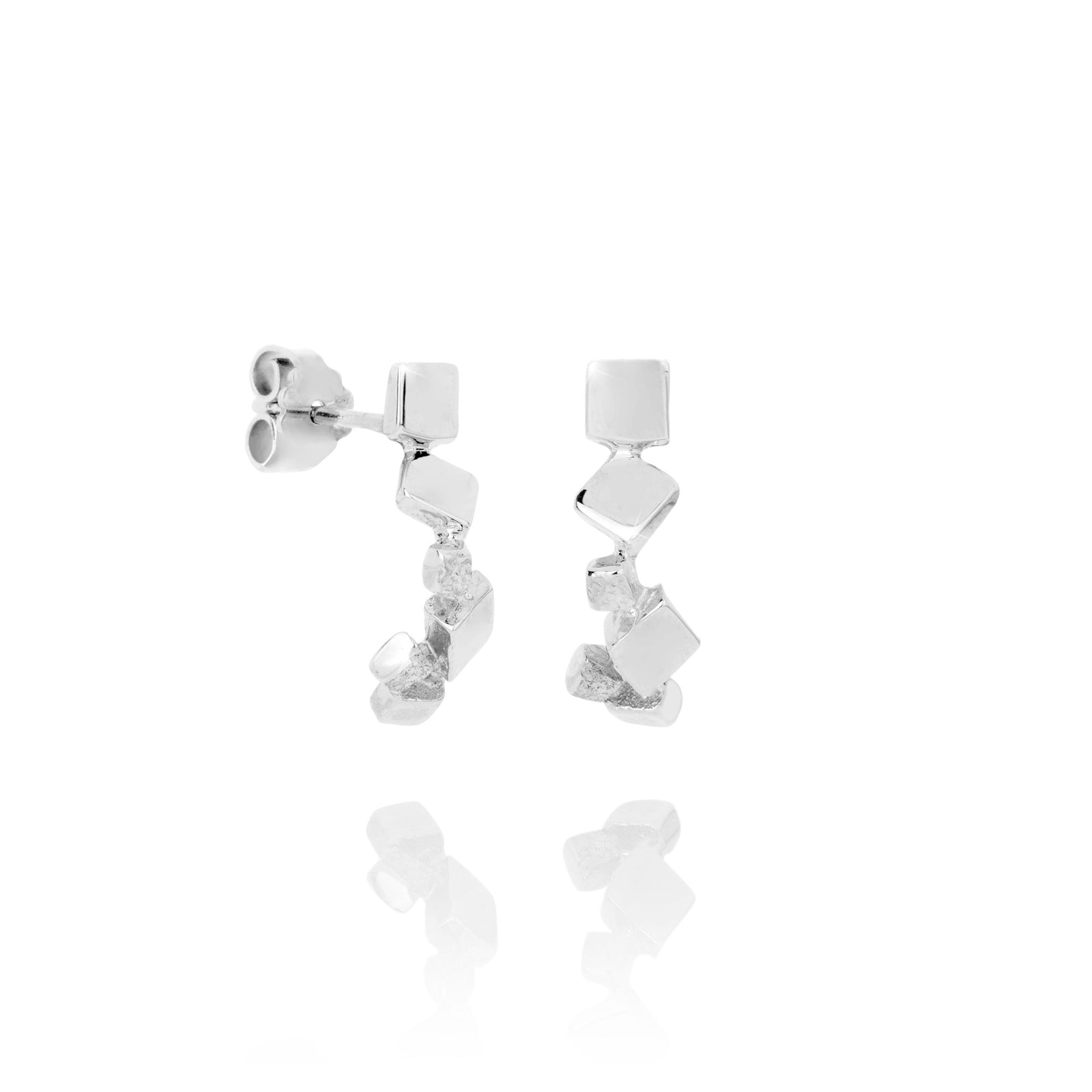 Icecold Gull eyrnalokkar