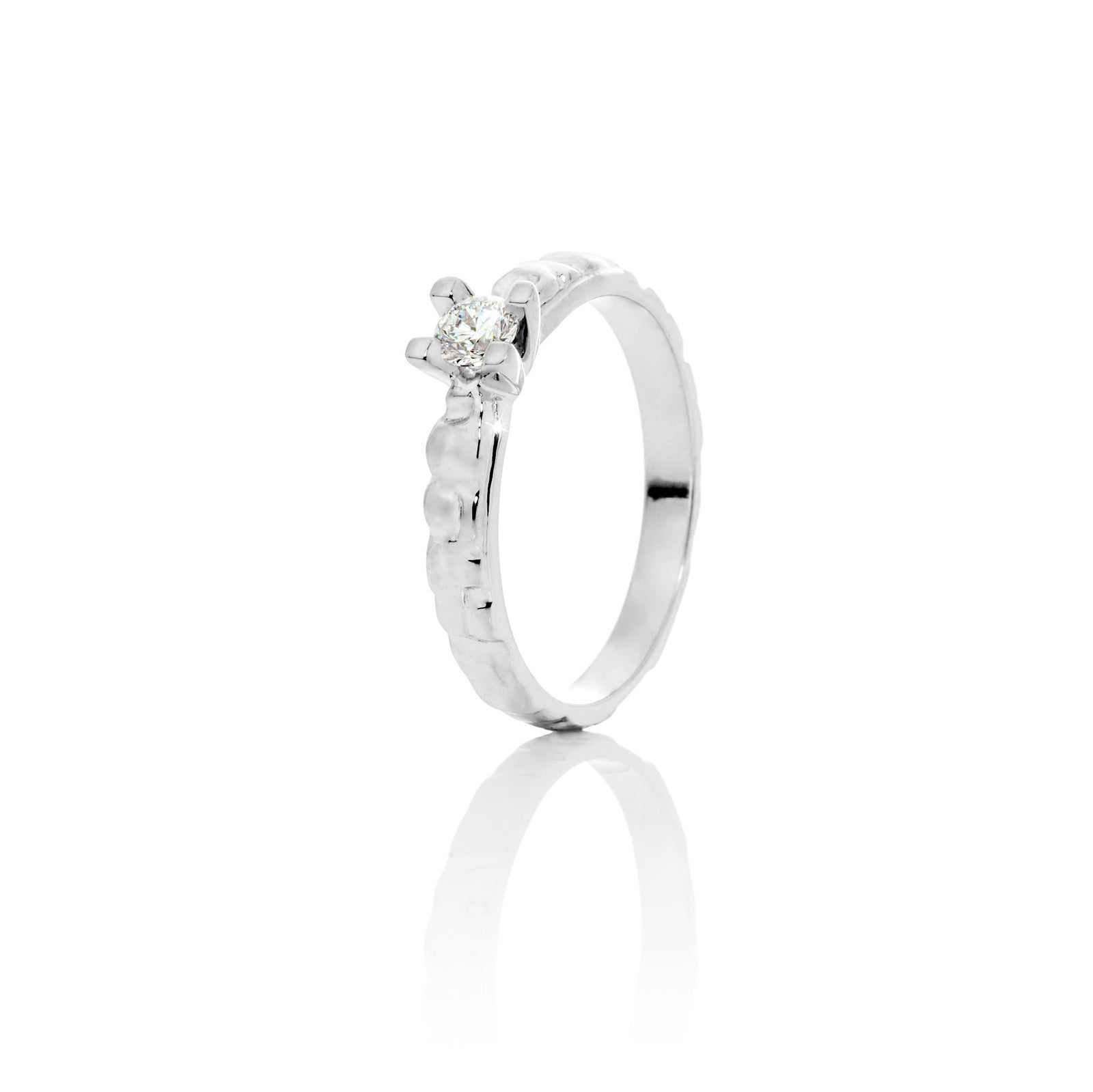 Demantshringur hvítagull