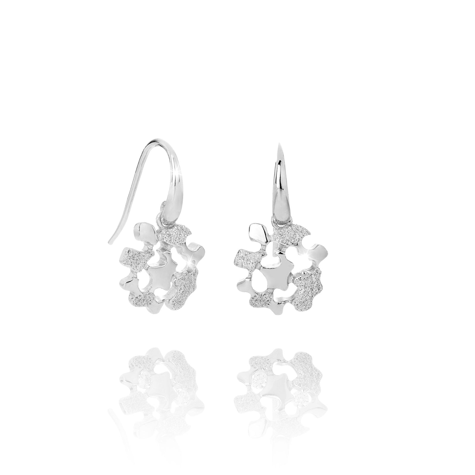 Íslínan <br> Lafandi snjókornalokkar með frostáferð