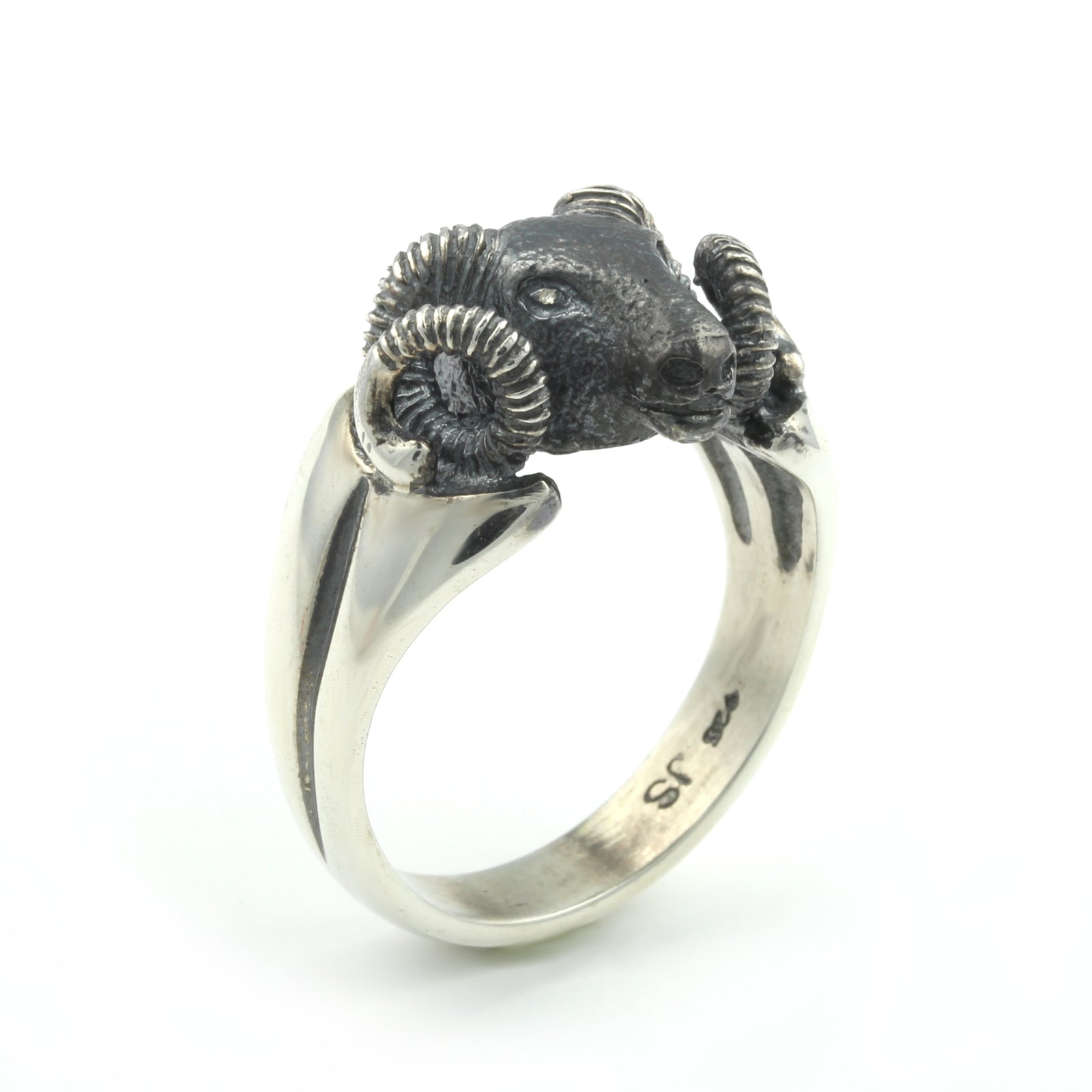 Hrútar <br> hringur - stór hrútur